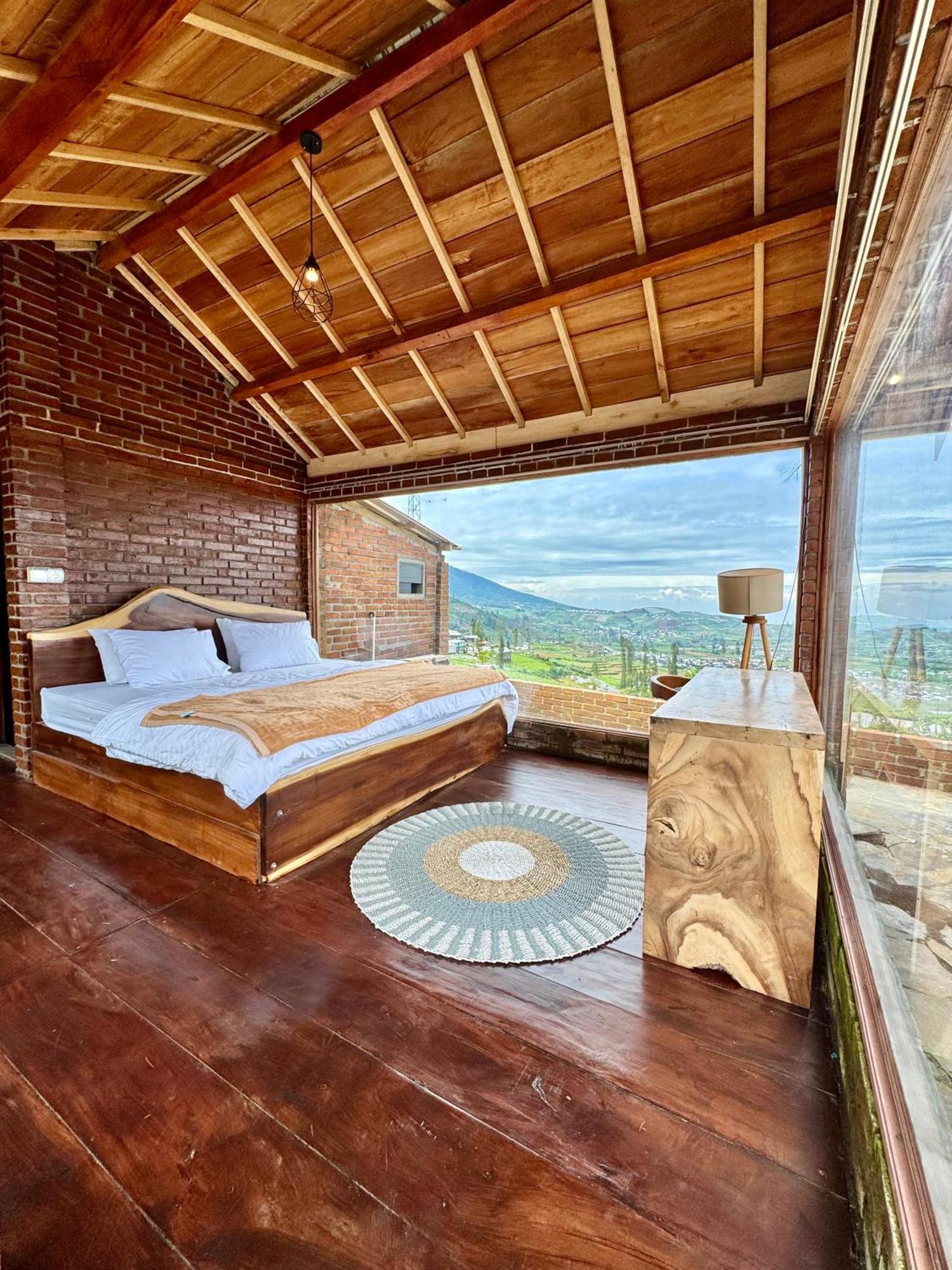 Jolotundo Lodge Banjarnegara エクステリア 写真