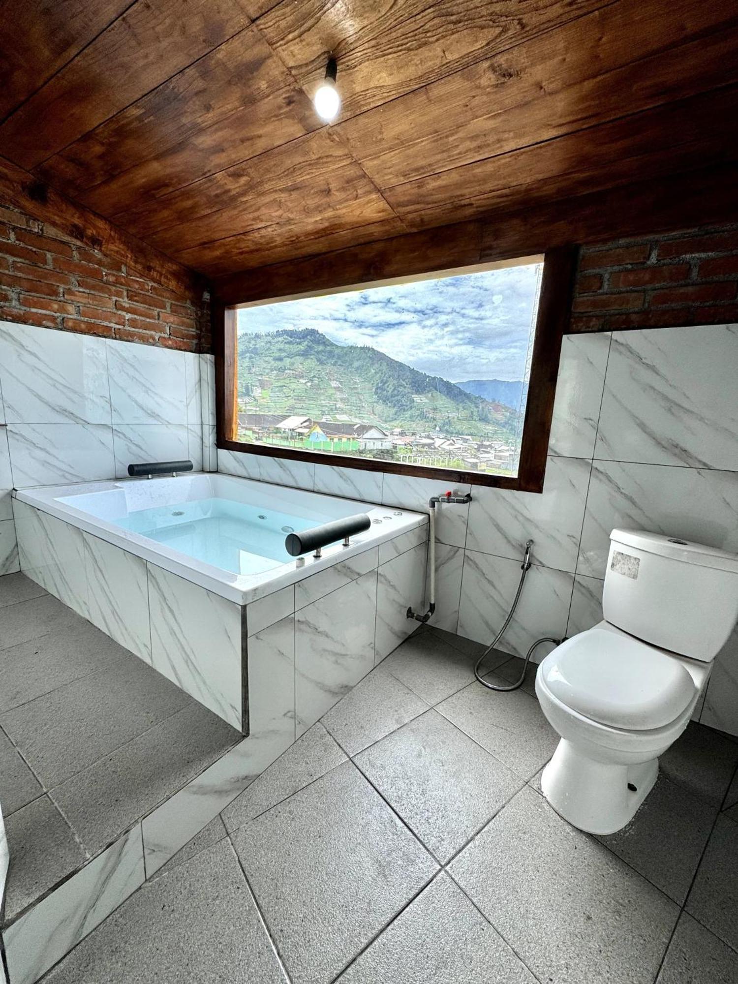 Jolotundo Lodge Banjarnegara エクステリア 写真