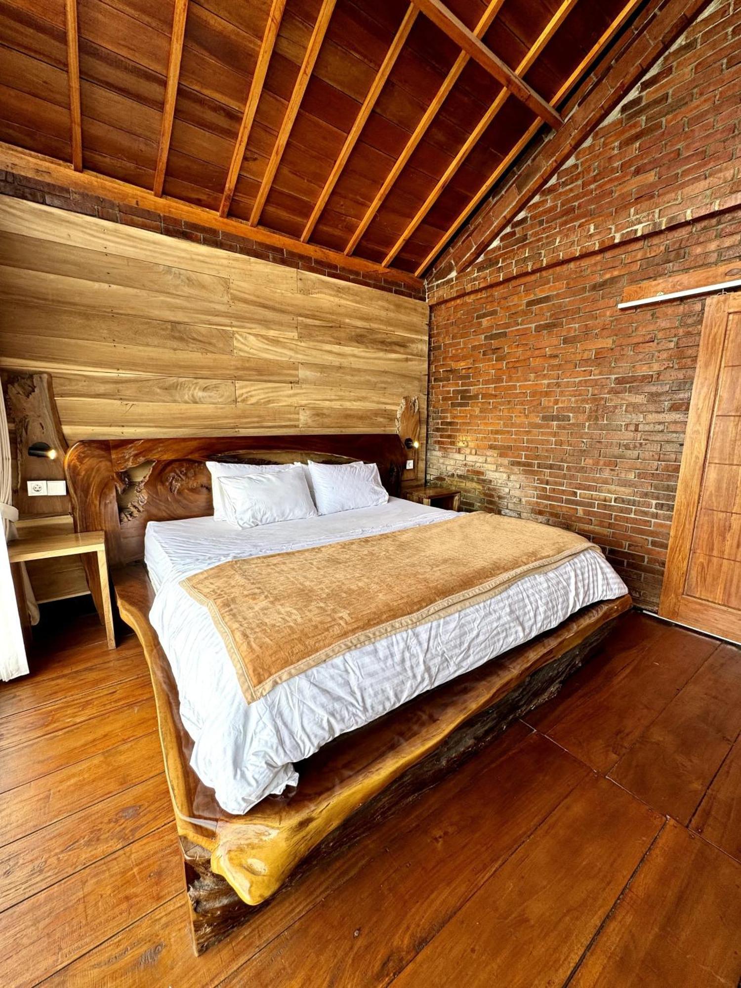 Jolotundo Lodge Banjarnegara エクステリア 写真