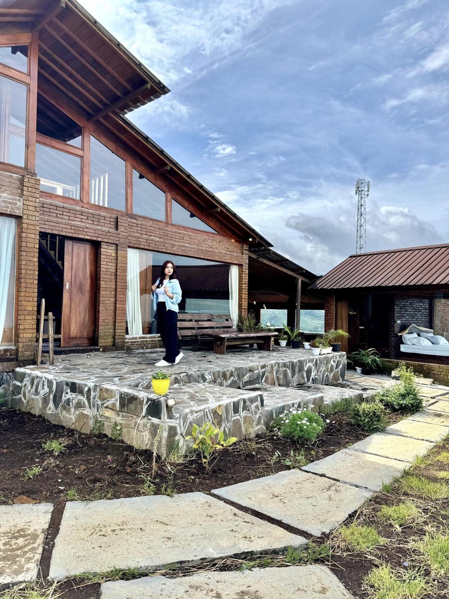 Jolotundo Lodge Banjarnegara エクステリア 写真